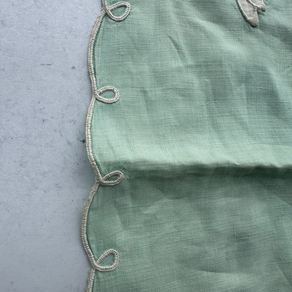 Elegant Embroidered Scarf - Green Pocket Square Towel - Picture 7 of 12